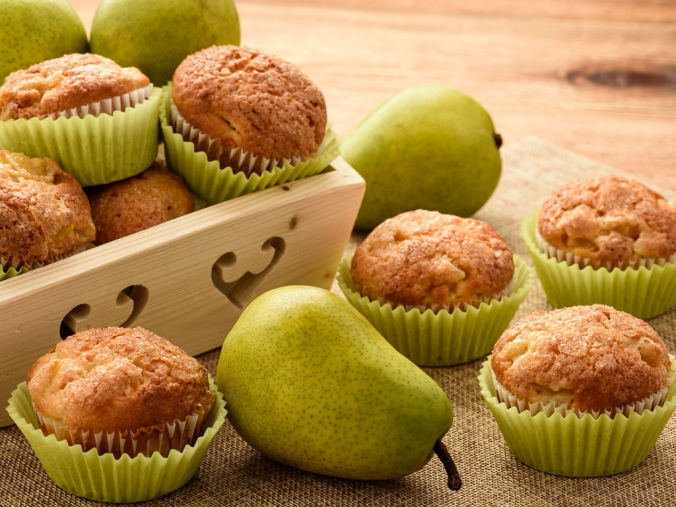 BLW Recipe: Pear and cinnamon muffins